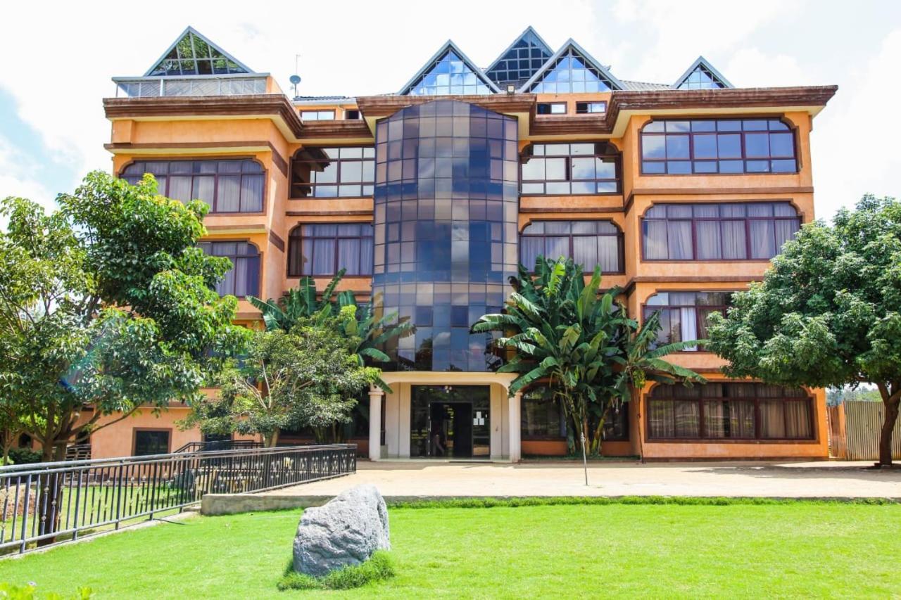 Sunstar Resort Thika Bagian luar foto